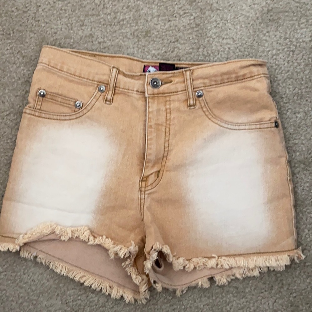 HIGH WAIST SHORTS